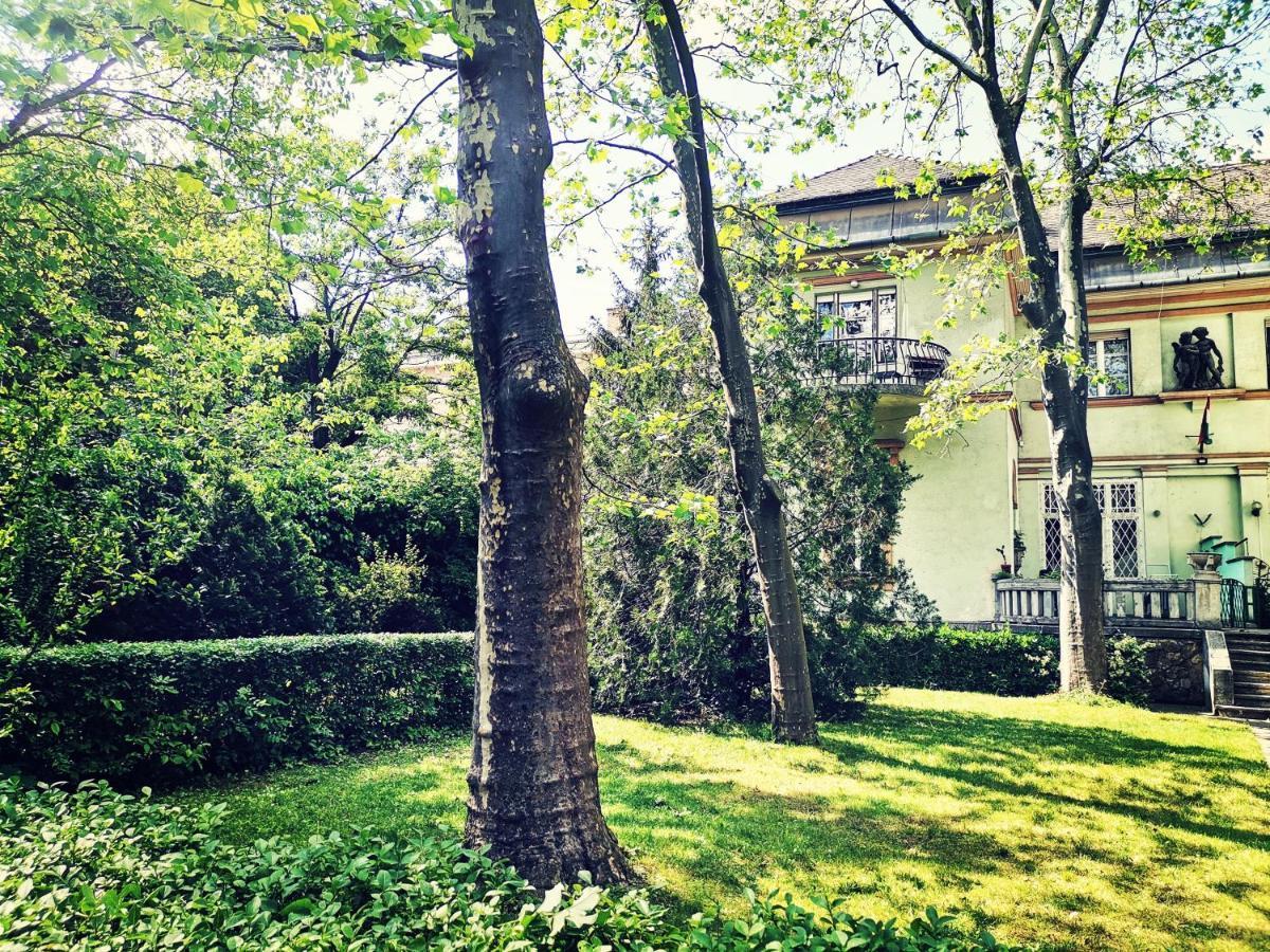 Flat In Historic Villa With Your Own Private Garden, Near City Park Budapest Exterior photo